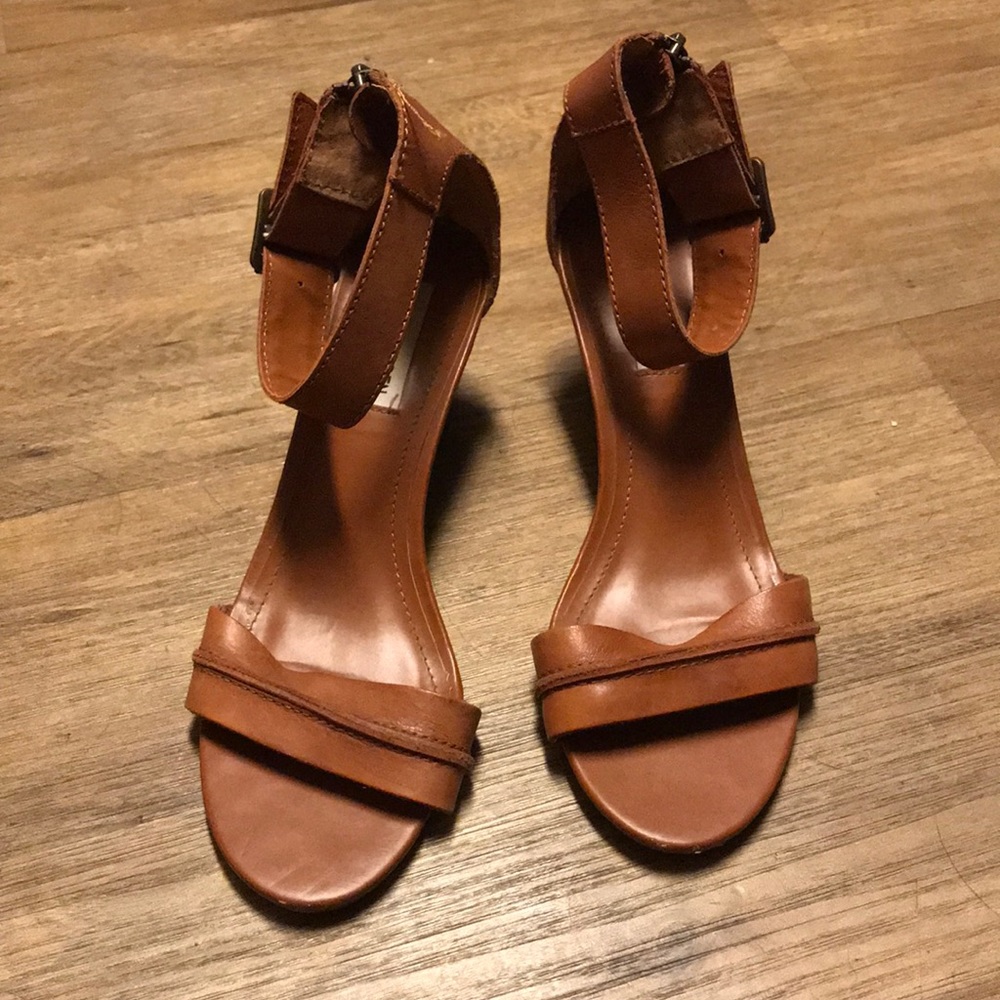 Low open toe wedges